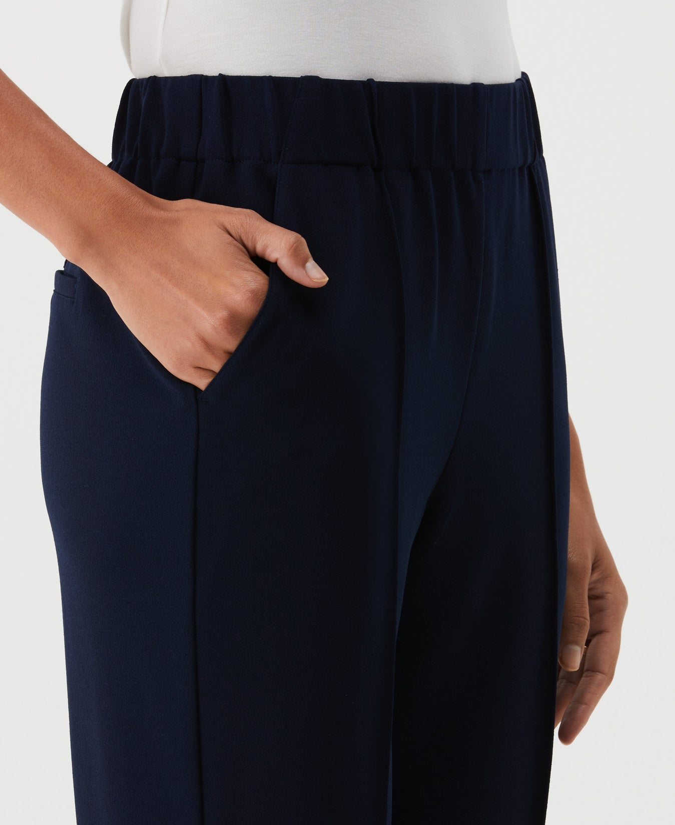 Women's Easy Pull On Pant | Rafaella